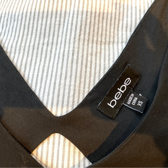 Open back dress gold and silver embroidery - Picture 5 of 6